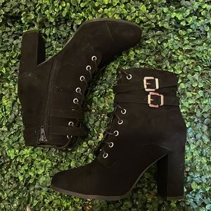 Steven Madden Black Lace Up Ankle Boots